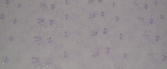Tüllstickerei violett