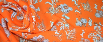 Seide - Floralmotiv auf orange
