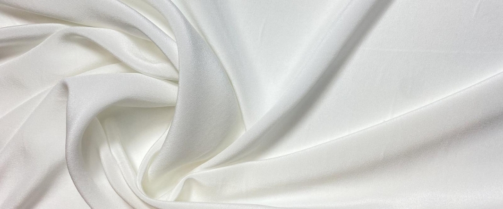 Silk crepe - delicate ecru