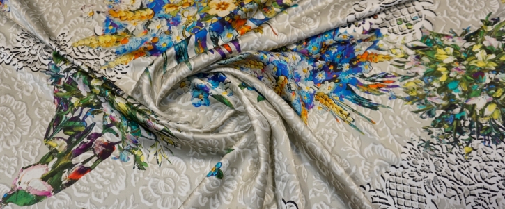 Seidensatin - Blumenbouquet