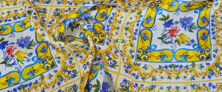 Linen with silk - majolica tiles