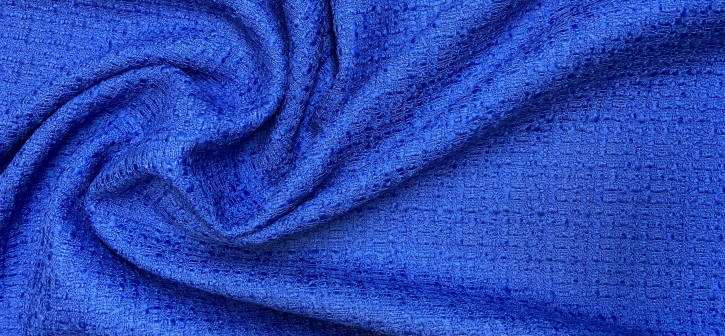 Kostümware leuchtend blau