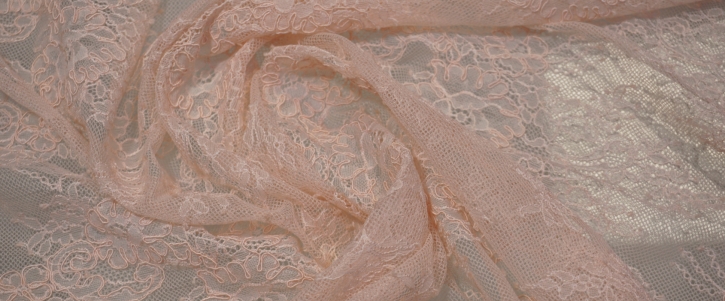 remnants, filigree heavy corded lace - peach