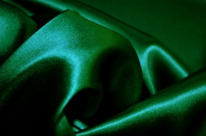 Satin in Stretchqualität - smaragdgrün