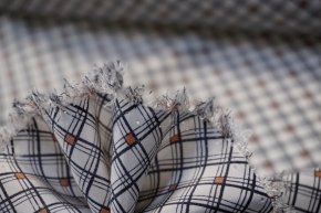 Seidencrepe - weiß mit schwarz