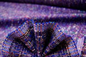 Boucle mit Glanzfaden