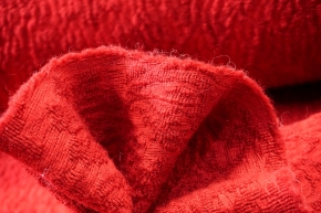 Virgin wool - red