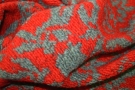 Schurwolle - rot und grau