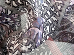 Chiffon paisley motif