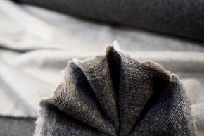 Virgin wool with angora - silver gray