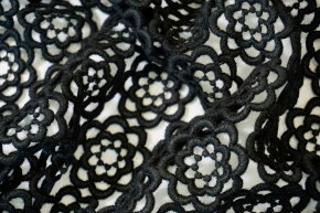 Virgin wool lace - black